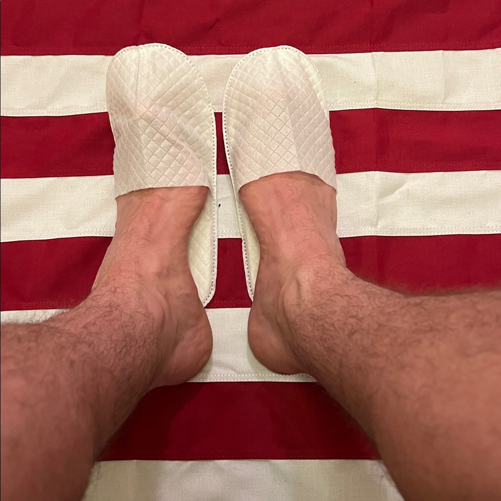 Hotel style one-time slippers - Picture 8 of 11